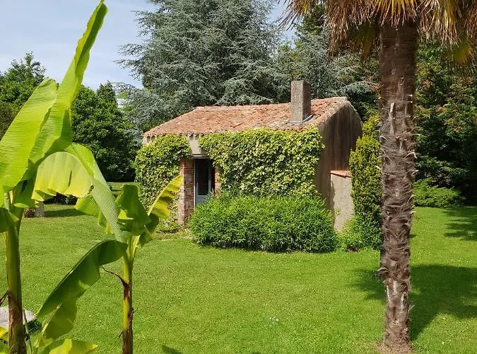 Appartement Dans Les Airs, Avec Parking *
