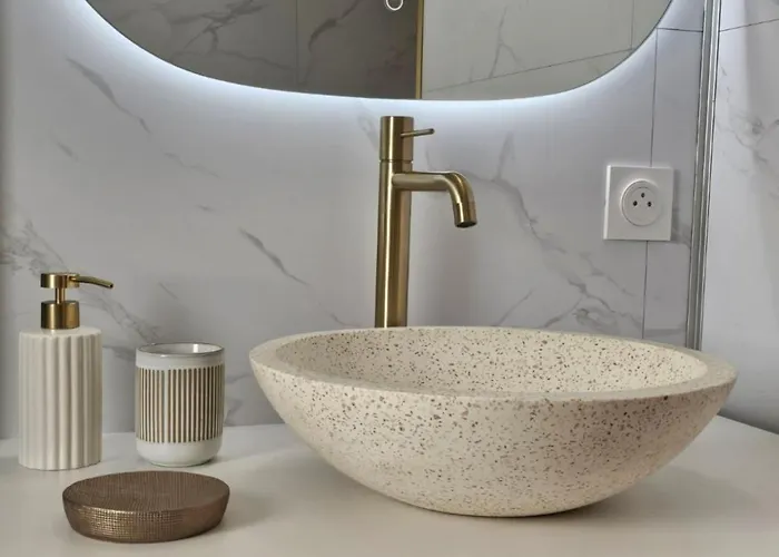 Hawaï, Avec Parking Securisé * La Roche-sur-Yon