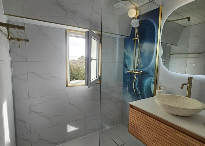 Appartement Dans Les Airs, Avec Parking *